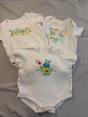 Gymboree - Set of 3 White Short Sleeve Baby Bodysuit Set